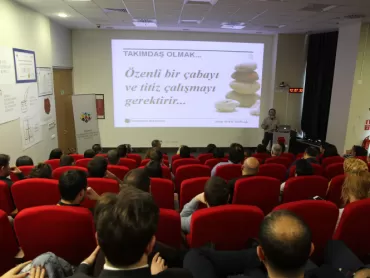 Takımdaş Olmanın İletişimdeki Yeri ve Önemi Konulu Seminerimiz Gerçekleşti