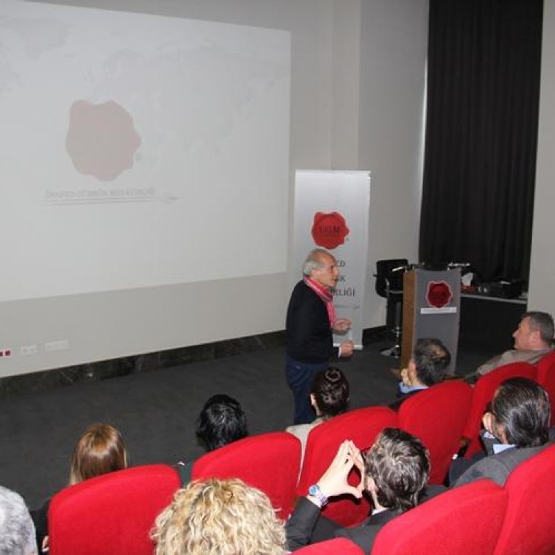 Bilimdeki Dönüşümler ve İnsan Zihniyeti Üzerine Seminerimiz Gerçekleşti 