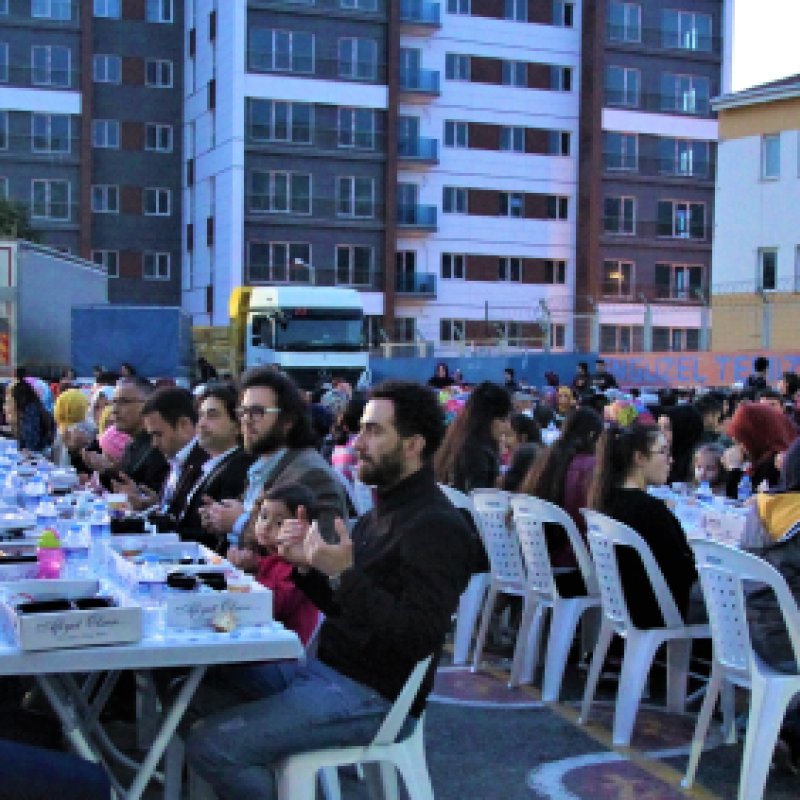 Bağcılar Belediyesi ile Şirketimizin Ortak Düzenlediği Geleneksel İftar Organizasyonumuzda Bu Sene de Beraberdik