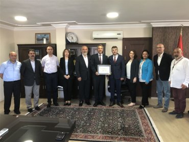 Yazaki Otomotiv Yan San. ve Tic. A.Ş.’ye Yetkilendirilmiş Yükümlü Sertifikası Teslim Edildi