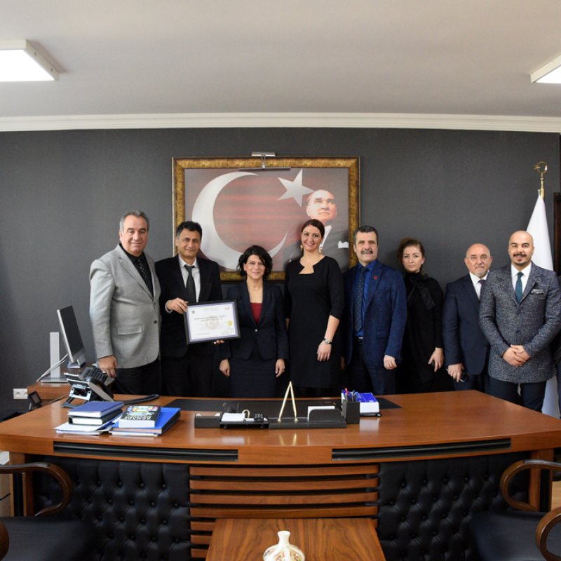Nemak İzmir Döküm Sanayi A.Ş'ye Yetkilendirilmiş Yükümlü Sertifikası Teslim Edildi