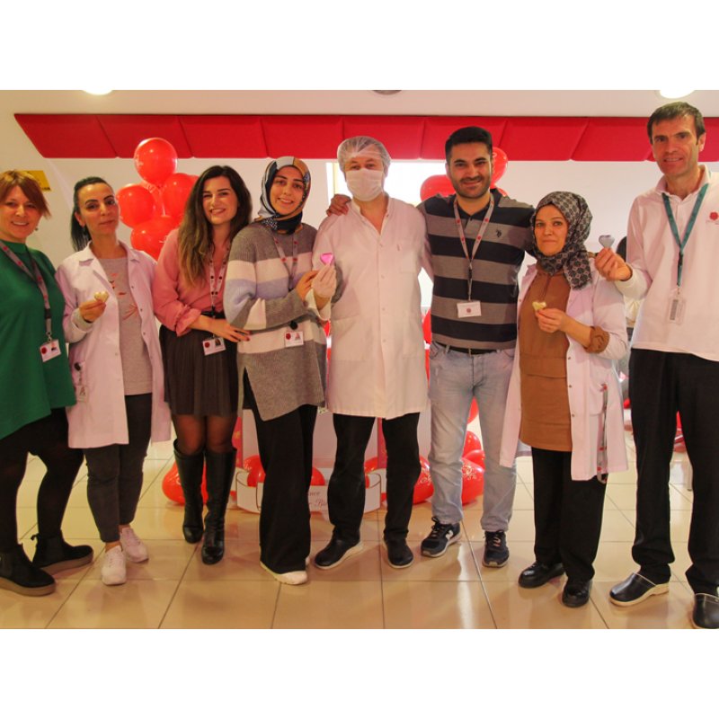 Sevince Tüm İnsanlar Bir Başka ÜNSPED Çalışan İletişimi ve İş Yeri Mutluluğu Komitesi olarak Sevgililer Günü'nü Kutladık
