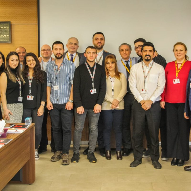 Çalışan İletişimi ve İş Yeri Mutluluğu Komitemiz ''Engelsiz İletişim'' Temasıyla İşitme Engelli Çalışanlarımız ile Bir Araya Geldi 