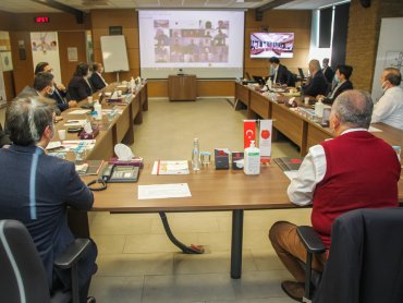Teknolojik Altyapımız ile Yeniliklere Ayak Uydururuz