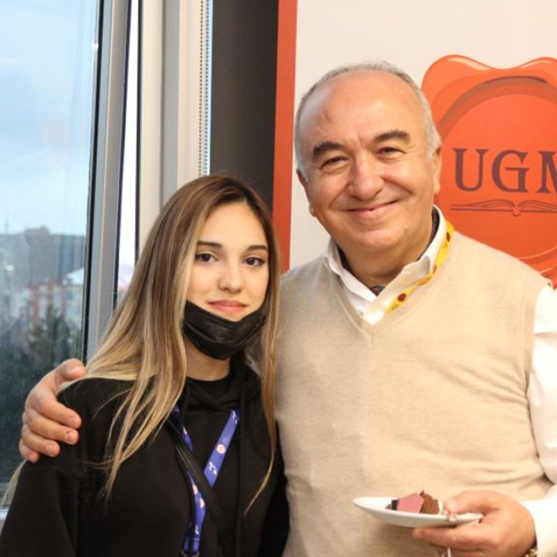 İşitme Engelli Çalışanımız Burçin EKMEKÇİ'ye ''Sesimize Hoşgeldin'' Kutlaması