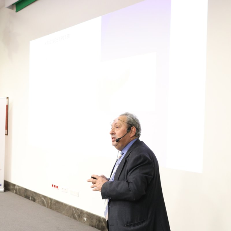 Nasıl Bir Ekonomi Yayın Kurulu Başkanı Dr. Şeref OĞUZ’dan ‘‘Kriz Yönetimi’’ Konulu Söyleşi