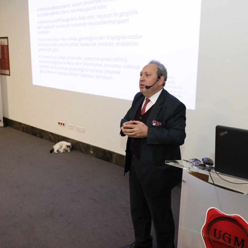 Nasıl Bir Ekonomi Yayın Kurulu Başkanı Dr. Şeref Oğuz ile '' Topluluk Önünde Konuşma & Etkili Sunum Sanatı '' Konulu Söyleşi 