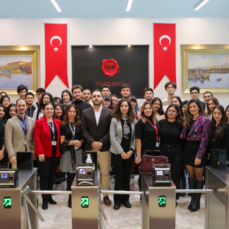 İTÜ Tekstil Mühendisliği Kulübü ve Markalaşma Kulübü Öğrencileri ÜNSPED'deydi.