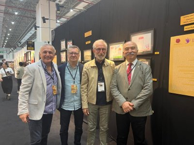 April 23 Paintings of OvooArt Special Award Winners, Drawn by ÜNSPED Children, are Exhibited at Izmir Art Fair İZFAŞ.