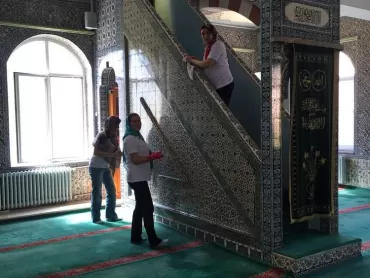 Zeytinburnu Konyalı Camii'nin Temizliği Gerçekleştirildi
