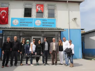The Ünsped Women’s Entrepreneur Association was in the Necmi Hoşver Primary School in Düzce at the 23rd of April 