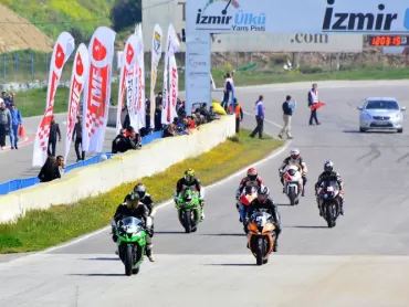 Our Motorcycle Courier at Turkey Track Championship