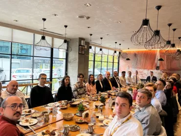  Şirket Ortağımız Sn. Yusuf Bulut ÖZTÜRK, Huawei Türkiye ile İlgilenen Çalışma Arkadaşlarımız ve Yöneticilerimizle Öğle Yemeğinde Bir Araya Geldi
